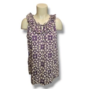 Tommy Hilfiger sleeveless.vlose with ruffle neckline and tie. Medium.